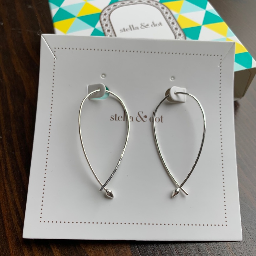 Stella & Dot Hammered Wire Small Hoops